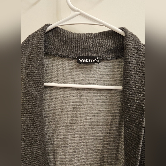 Wet Seal Grey & White Striped Cardigan w/ Pockets - Picture 5 of 6